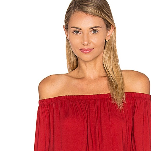 Bella Dahl Off shoulder Top - Picture 2 of 5